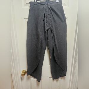 Patagonia Women’s Small Wrap Capri Pants Gray Oxford Wide Leg  NWT